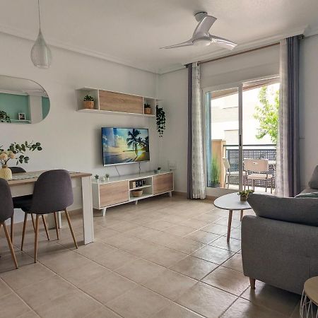 Apartamento Las Palmeras - Con Terraza, Barbacoa, Aire Acondicionado Y A 250M De La Playa! ロス・アルカサレス エクステリア 写真