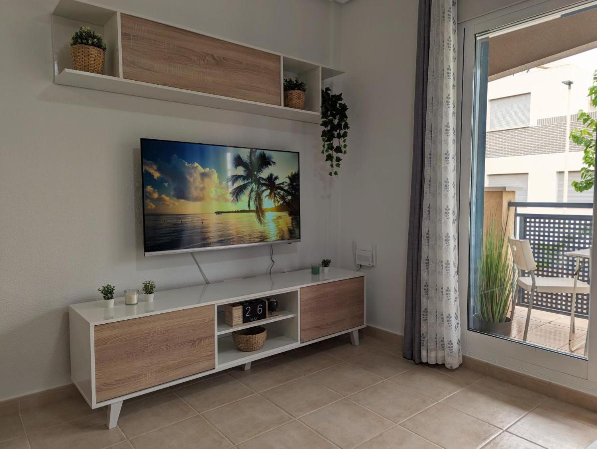 Apartamento Las Palmeras - Con Terraza, Barbacoa, Aire Acondicionado Y A 250M De La Playa! ロス・アルカサレス エクステリア 写真