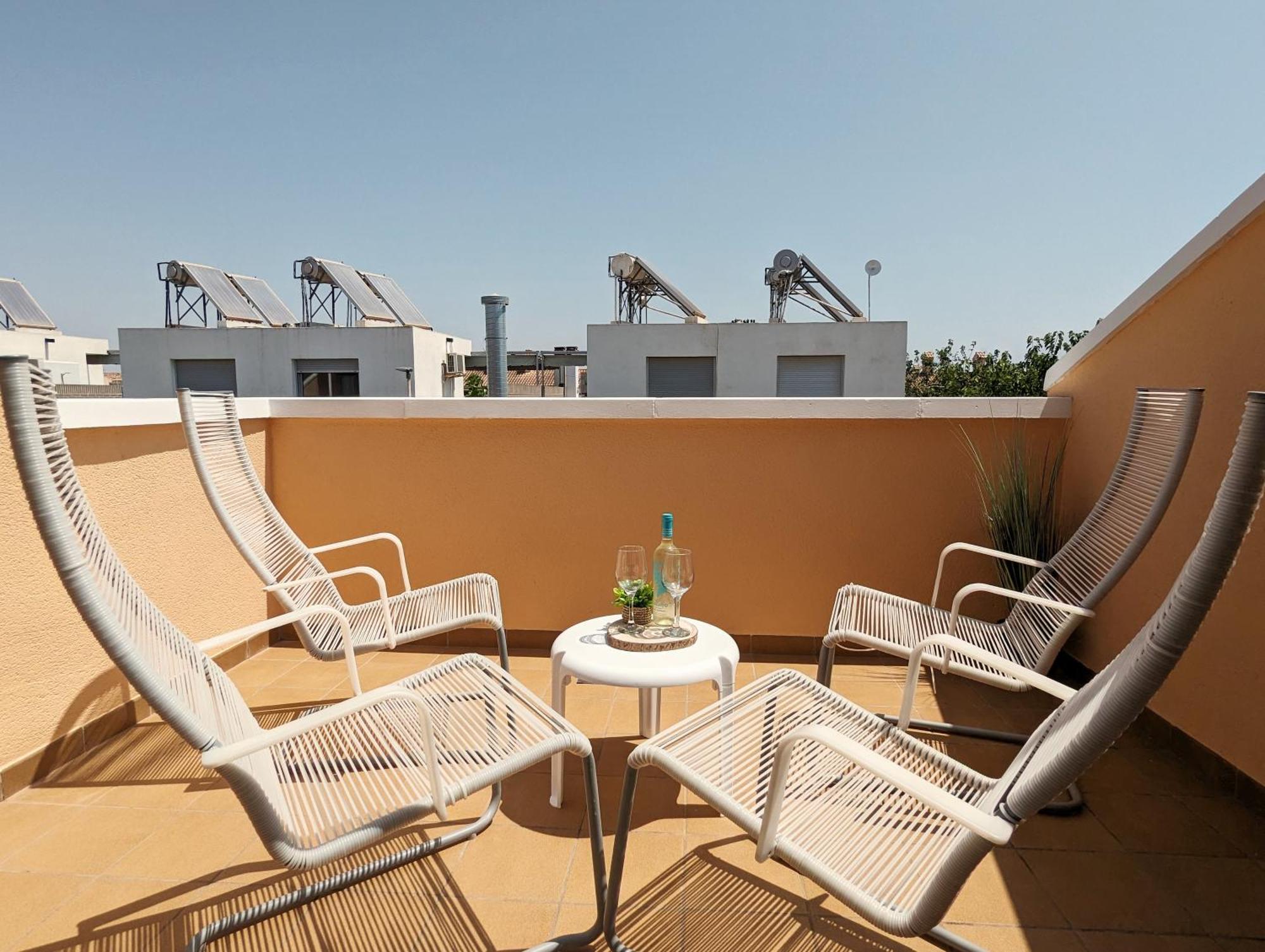 Apartamento Las Palmeras - Con Terraza, Barbacoa, Aire Acondicionado Y A 250M De La Playa! ロス・アルカサレス エクステリア 写真
