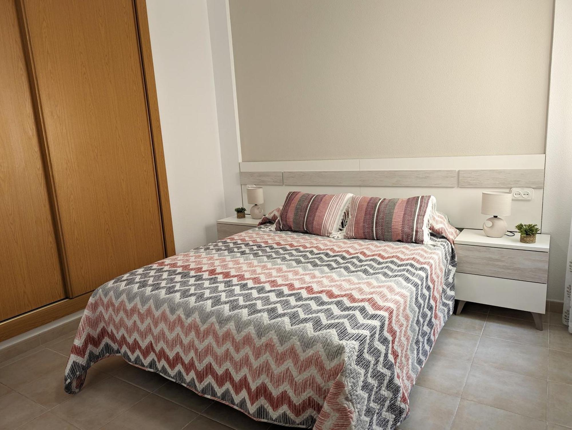 Apartamento Las Palmeras - Con Terraza, Barbacoa, Aire Acondicionado Y A 250M De La Playa! ロス・アルカサレス エクステリア 写真