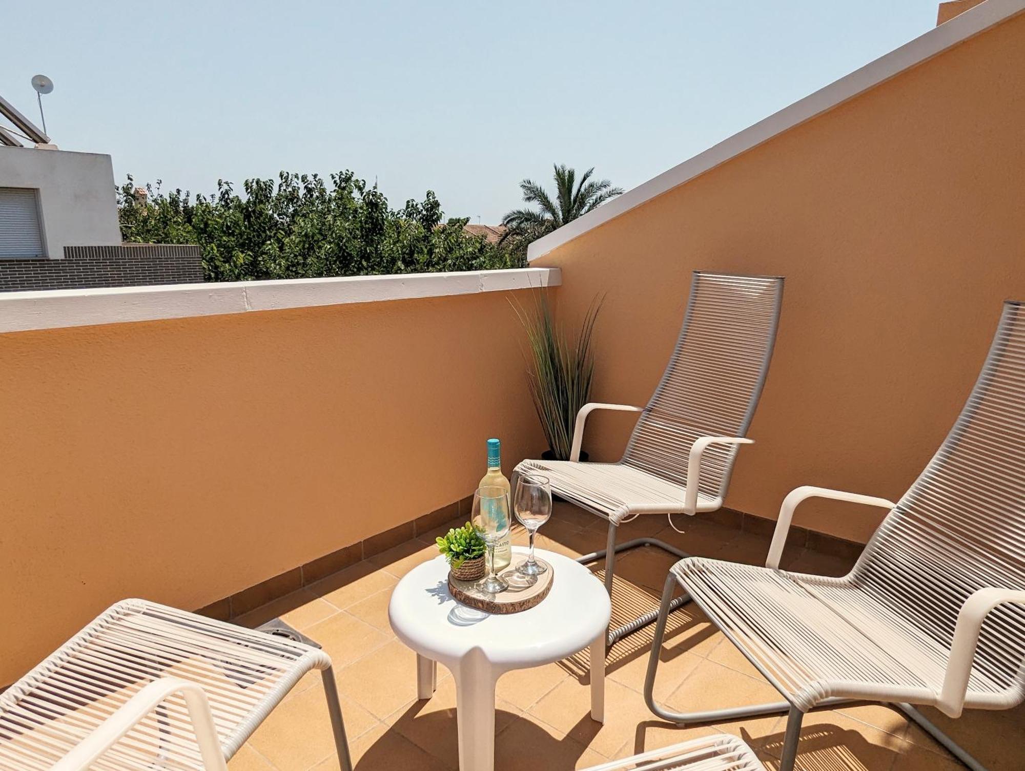 Apartamento Las Palmeras - Con Terraza, Barbacoa, Aire Acondicionado Y A 250M De La Playa! ロス・アルカサレス エクステリア 写真